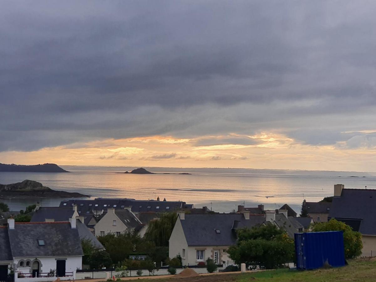 Appartement Bretagne Vue Mer Exceptionnelle Sur Les Hauts D'Erquy Au Calme ! Et Au Pied Du Gr34 Bagian luar foto