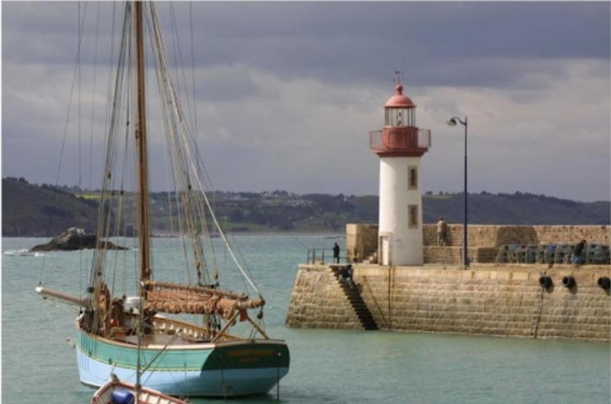 Appartement Bretagne Vue Mer Exceptionnelle Sur Les Hauts D'Erquy Au Calme ! Et Au Pied Du Gr34 Bagian luar foto
