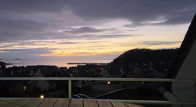Appartement Bretagne Vue Mer Exceptionnelle Sur Les Hauts D'Erquy Au Calme ! Et Au Pied Du Gr34 Bagian luar foto